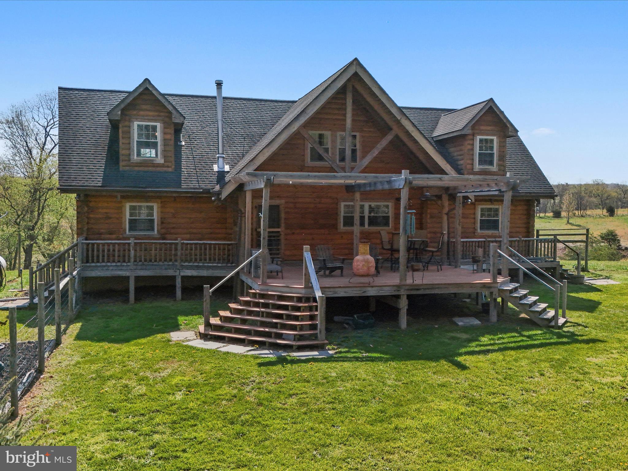 MOUNT LEVELS FARMS - Residential