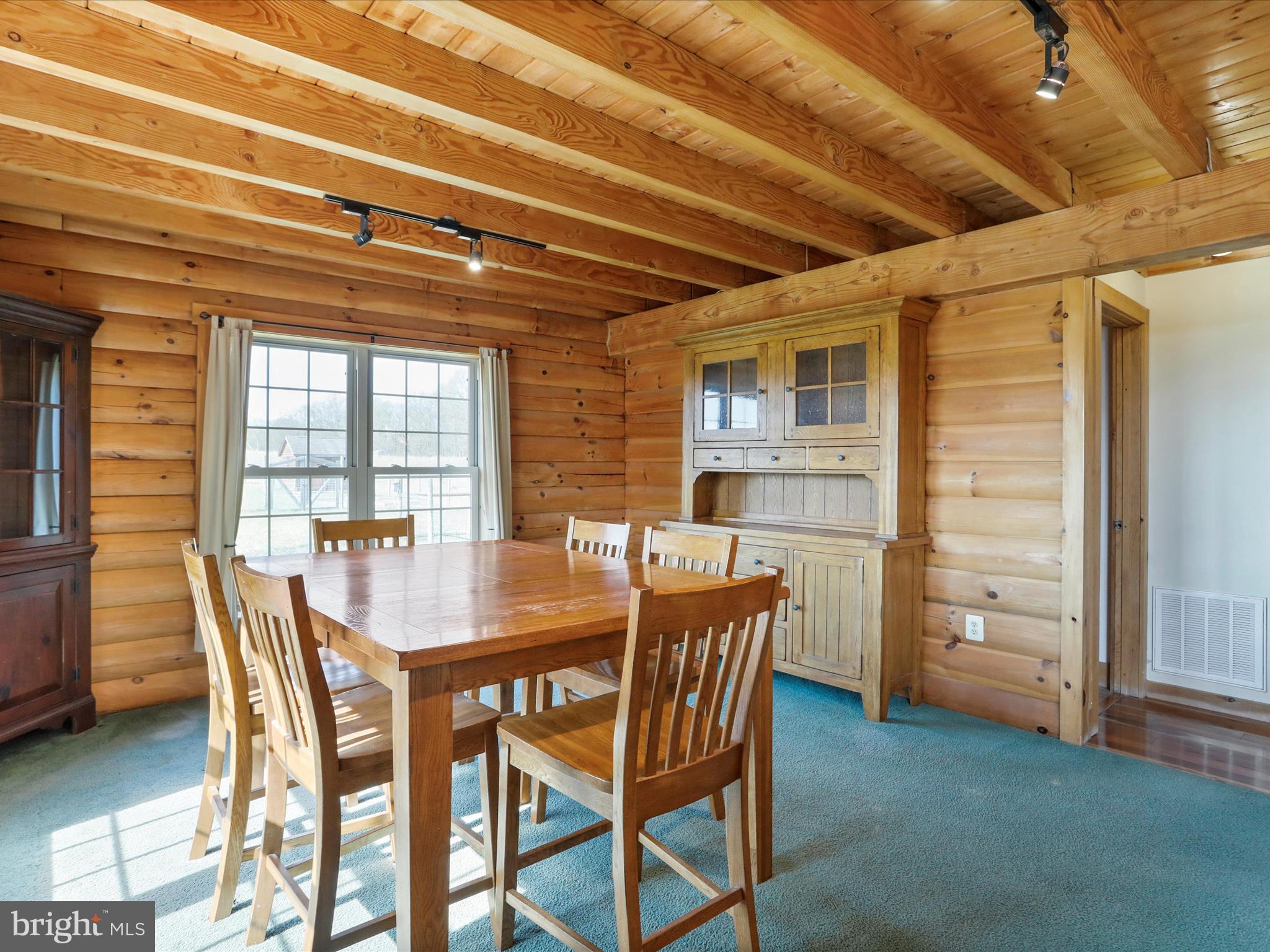 MOUNT LEVELS FARMS - Residential