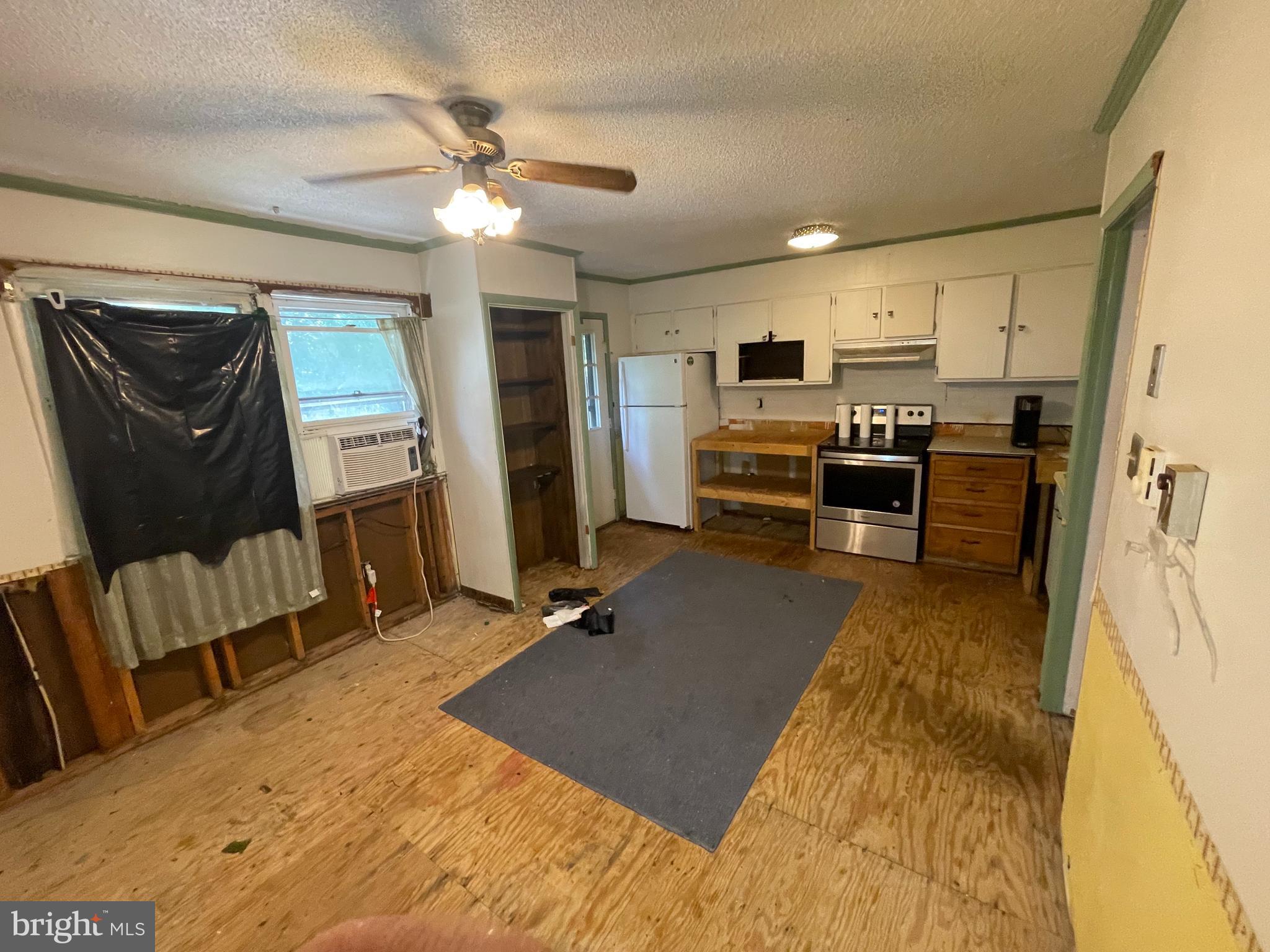 SPRINGBROOK - Residential