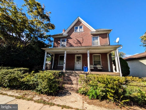 Homes For Sale - 823 Broadway<br/> BETHLEHEM, PA 18015