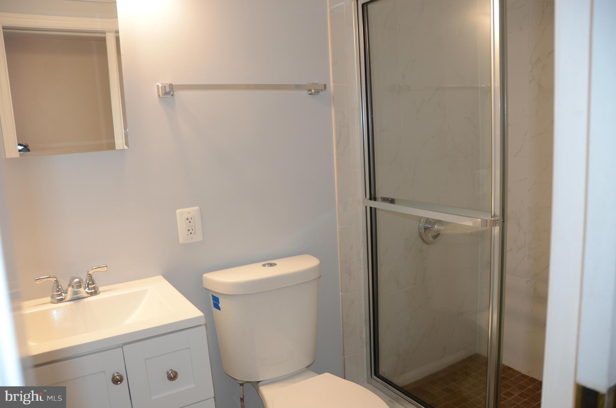 BURKE STATION SQUARE - Residential