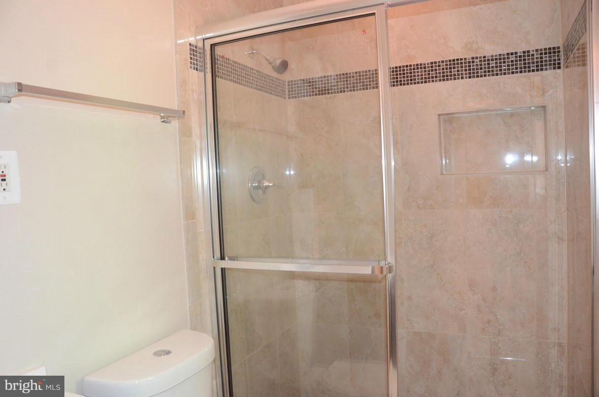 BURKE STATION SQUARE - Residential