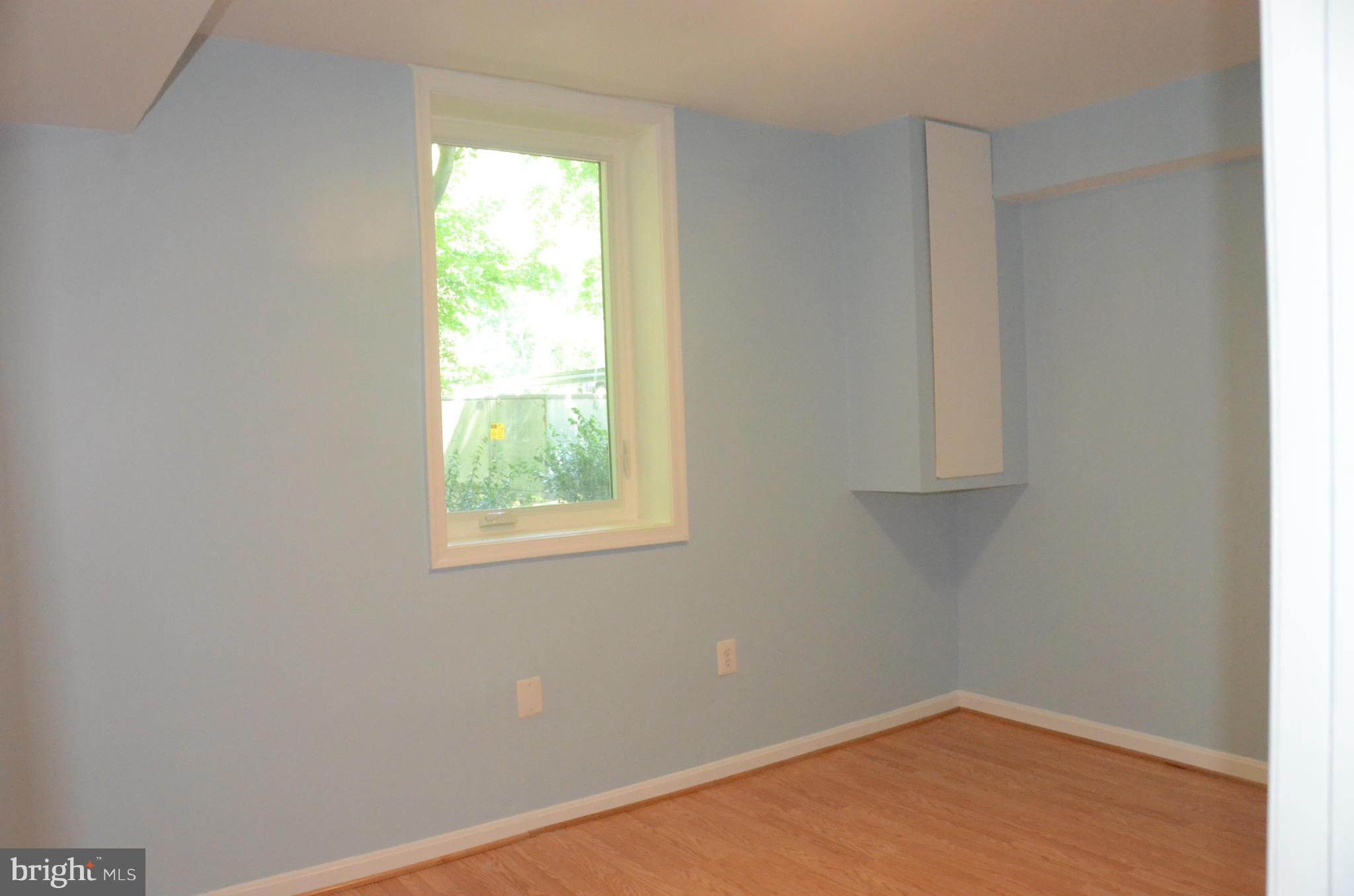 BURKE STATION SQUARE - Residential