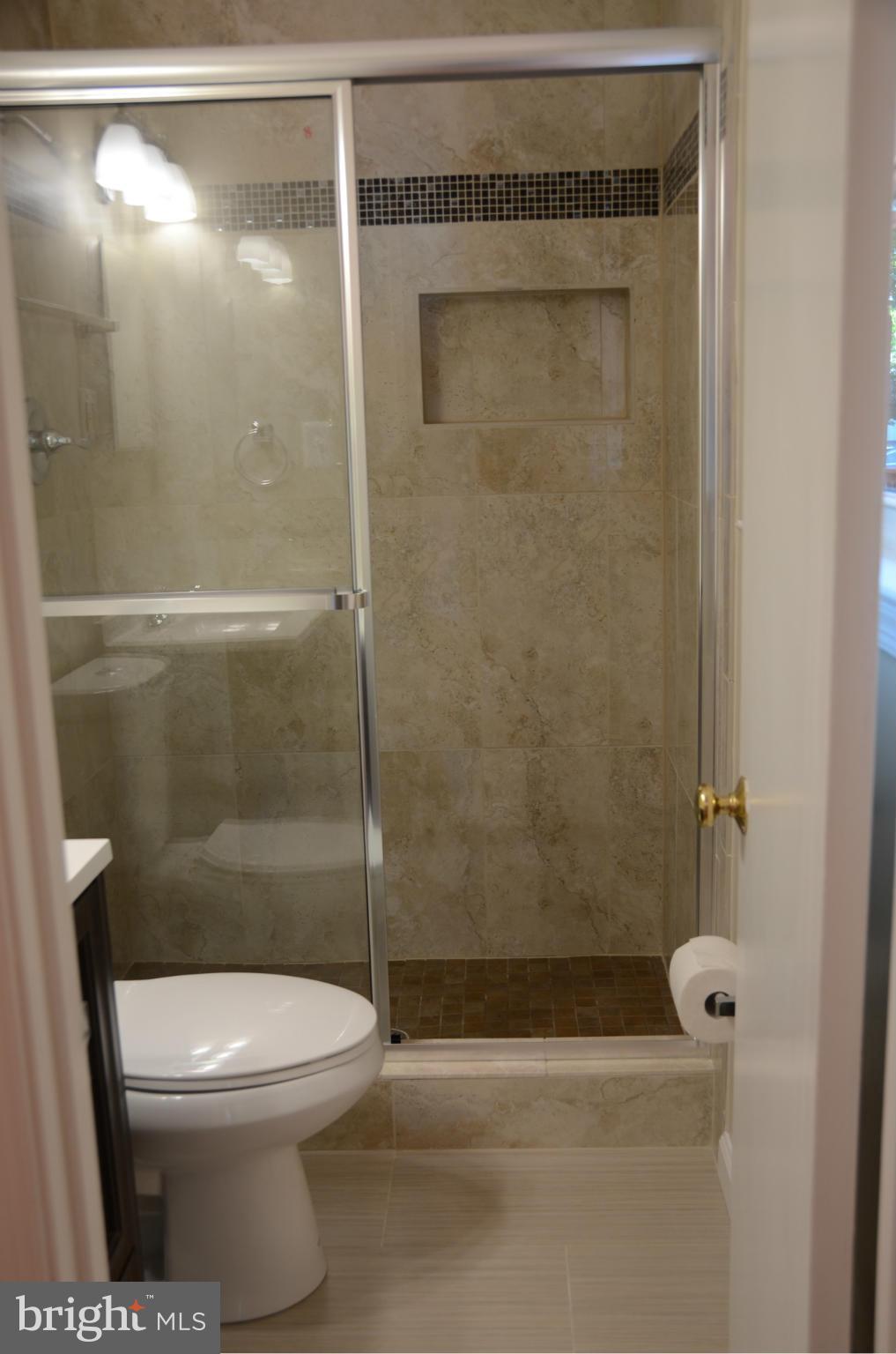 BURKE STATION SQUARE - Residential