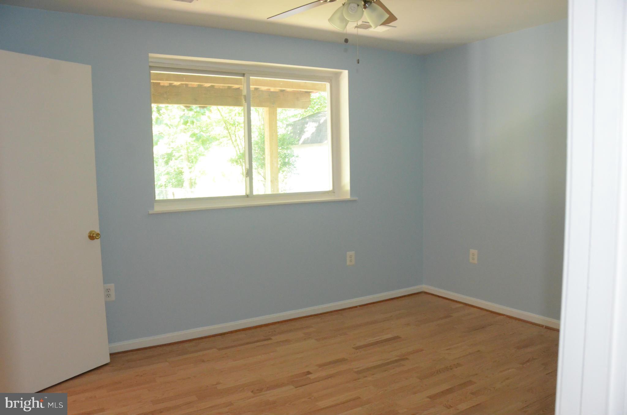 BURKE STATION SQUARE - Residential