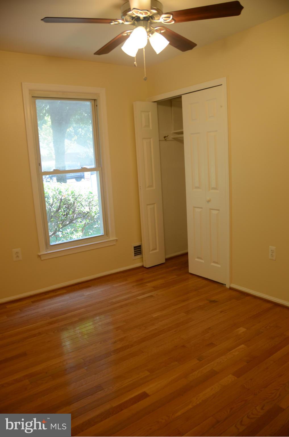 BURKE STATION SQUARE - Residential