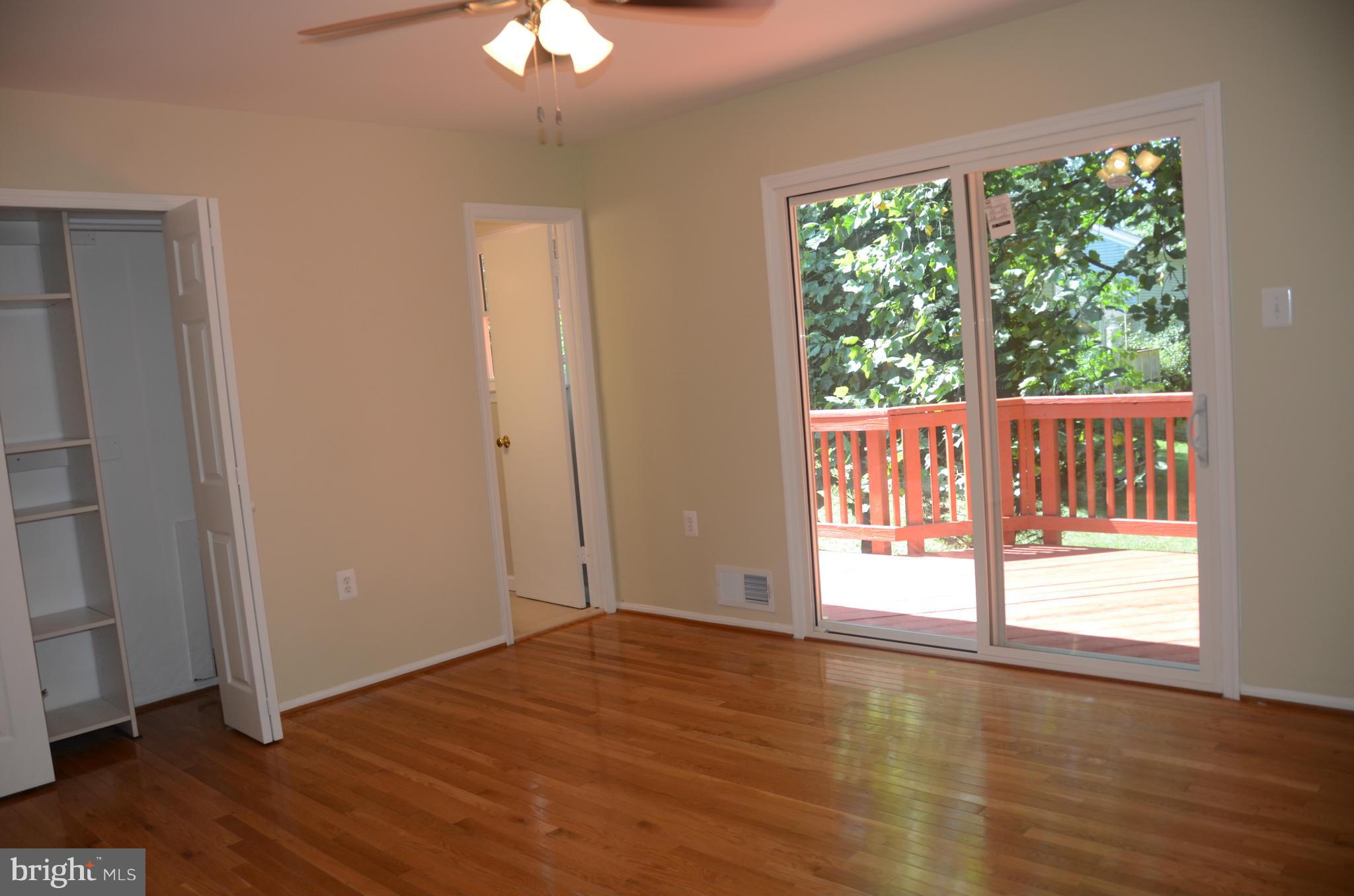 BURKE STATION SQUARE - Residential