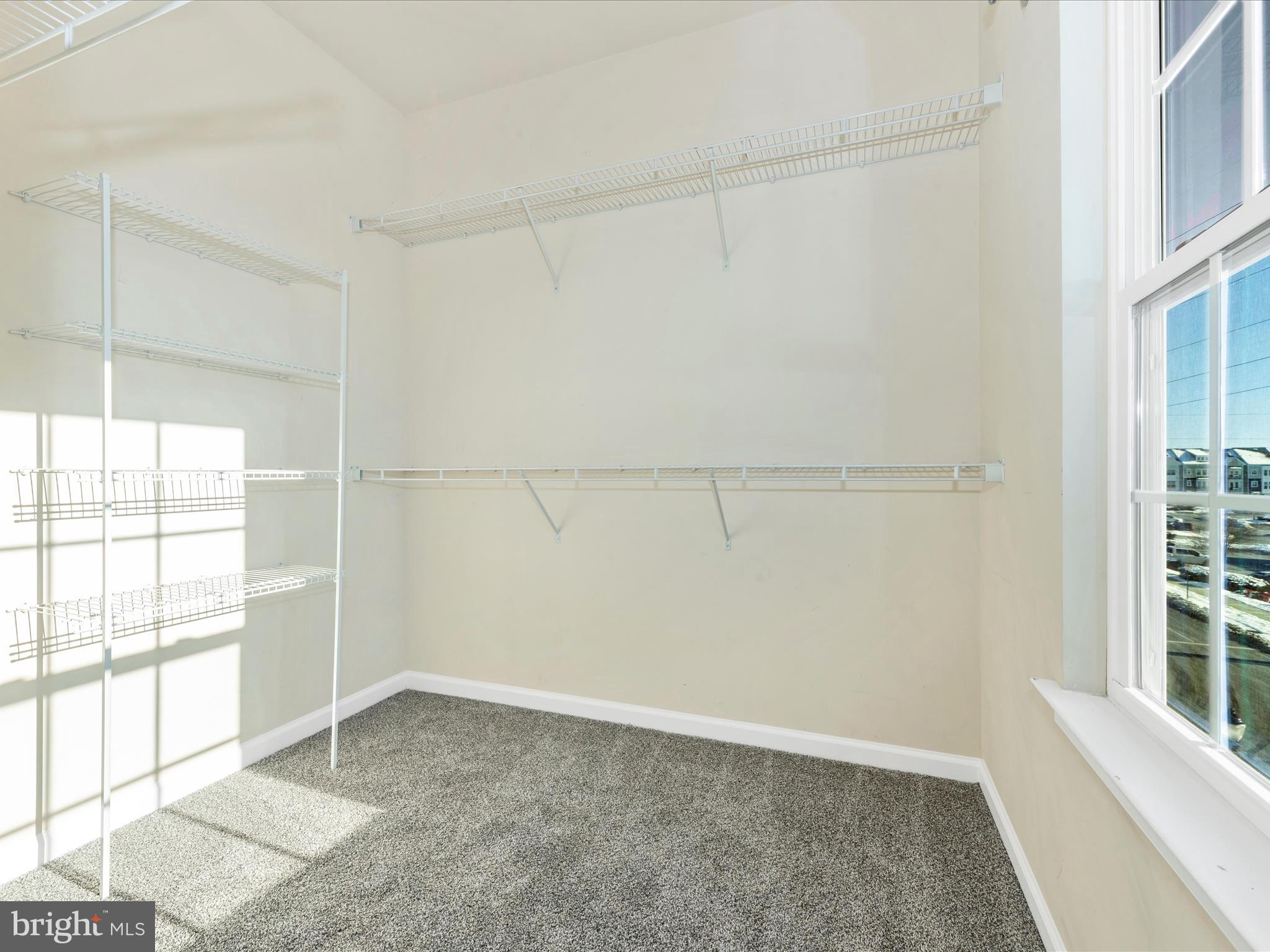 MARKET SQUARE - Residential Lease