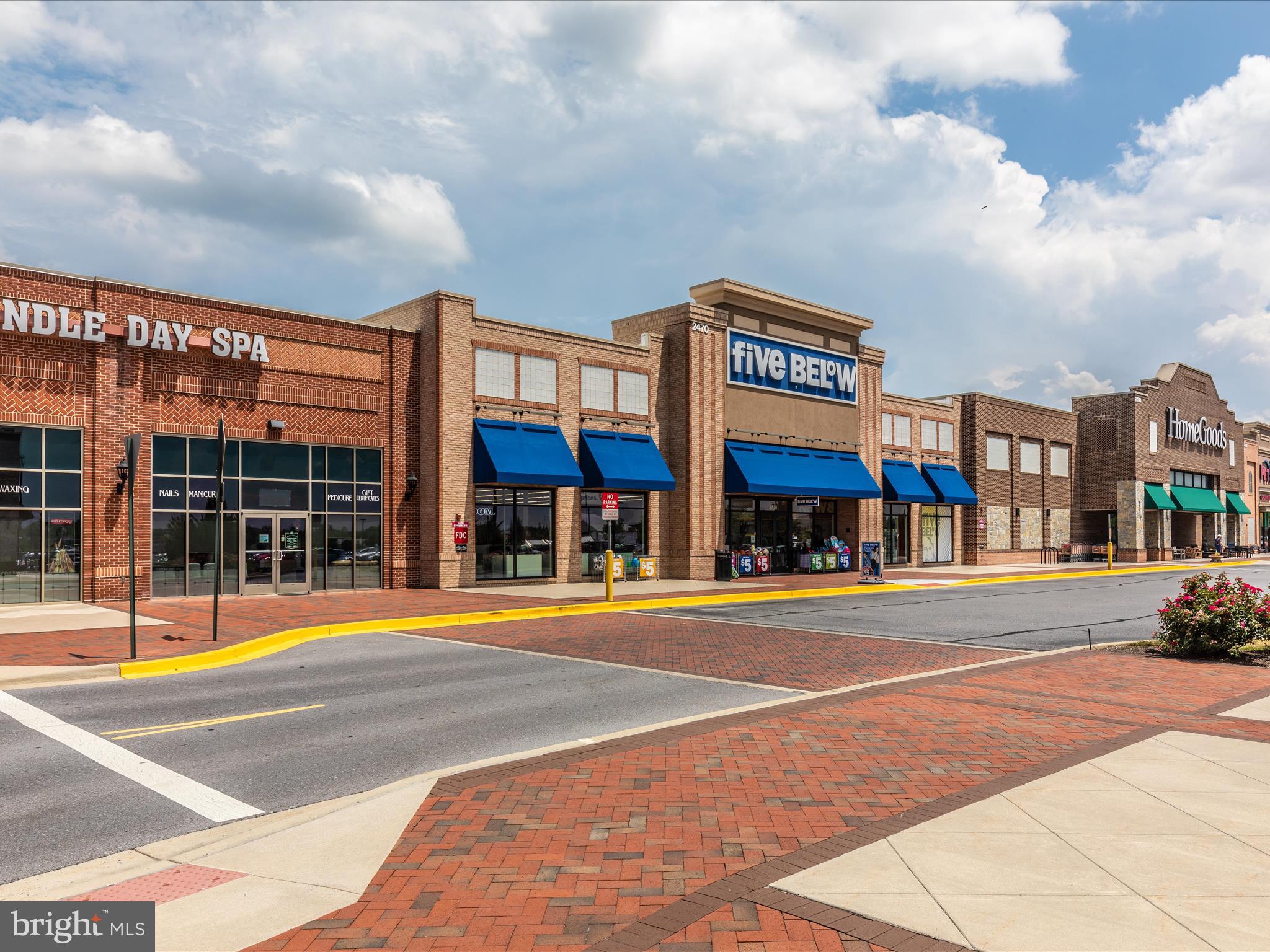 MARKET SQUARE - Residential Lease