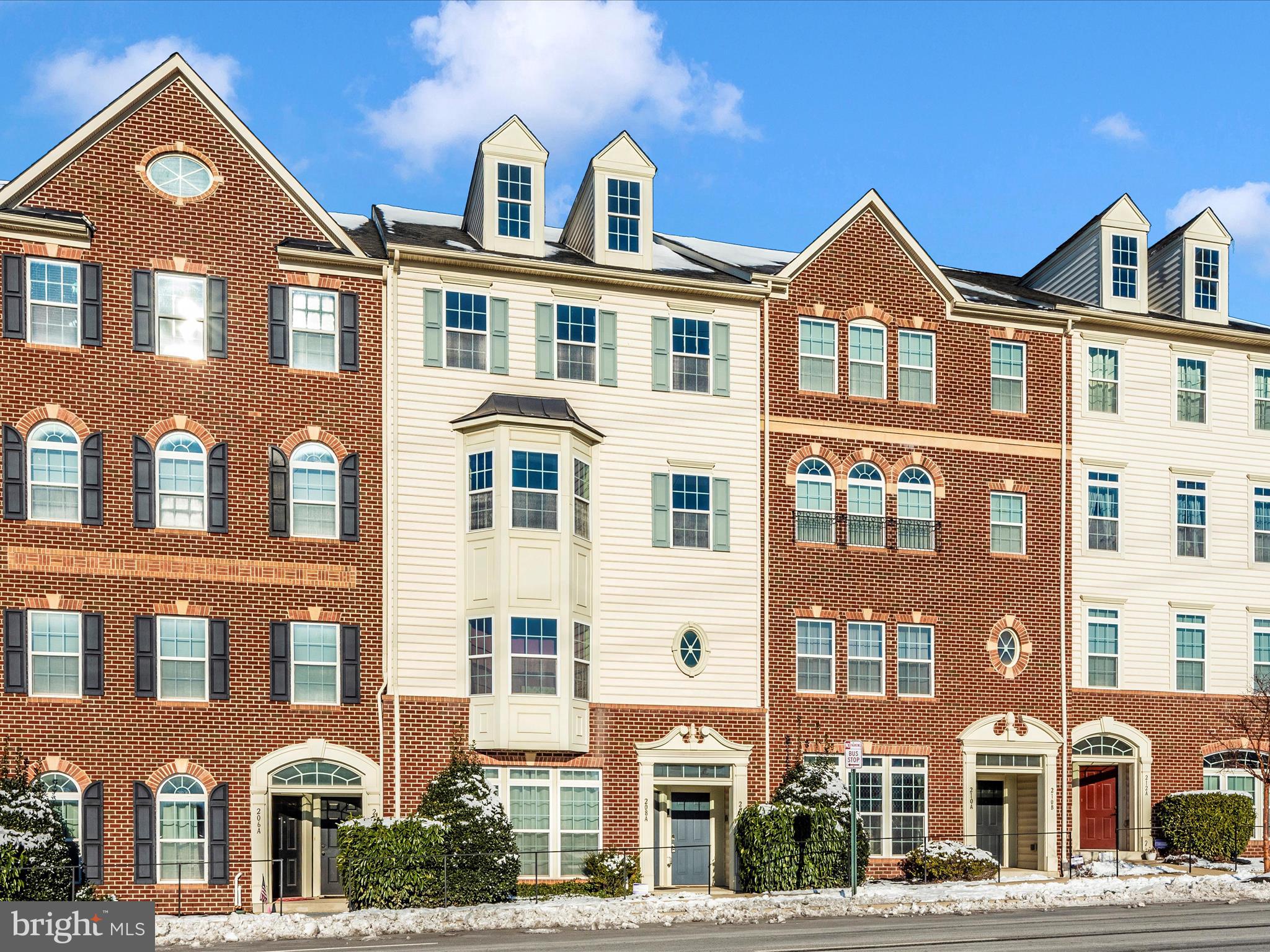 MARKET SQUARE - Residential Lease