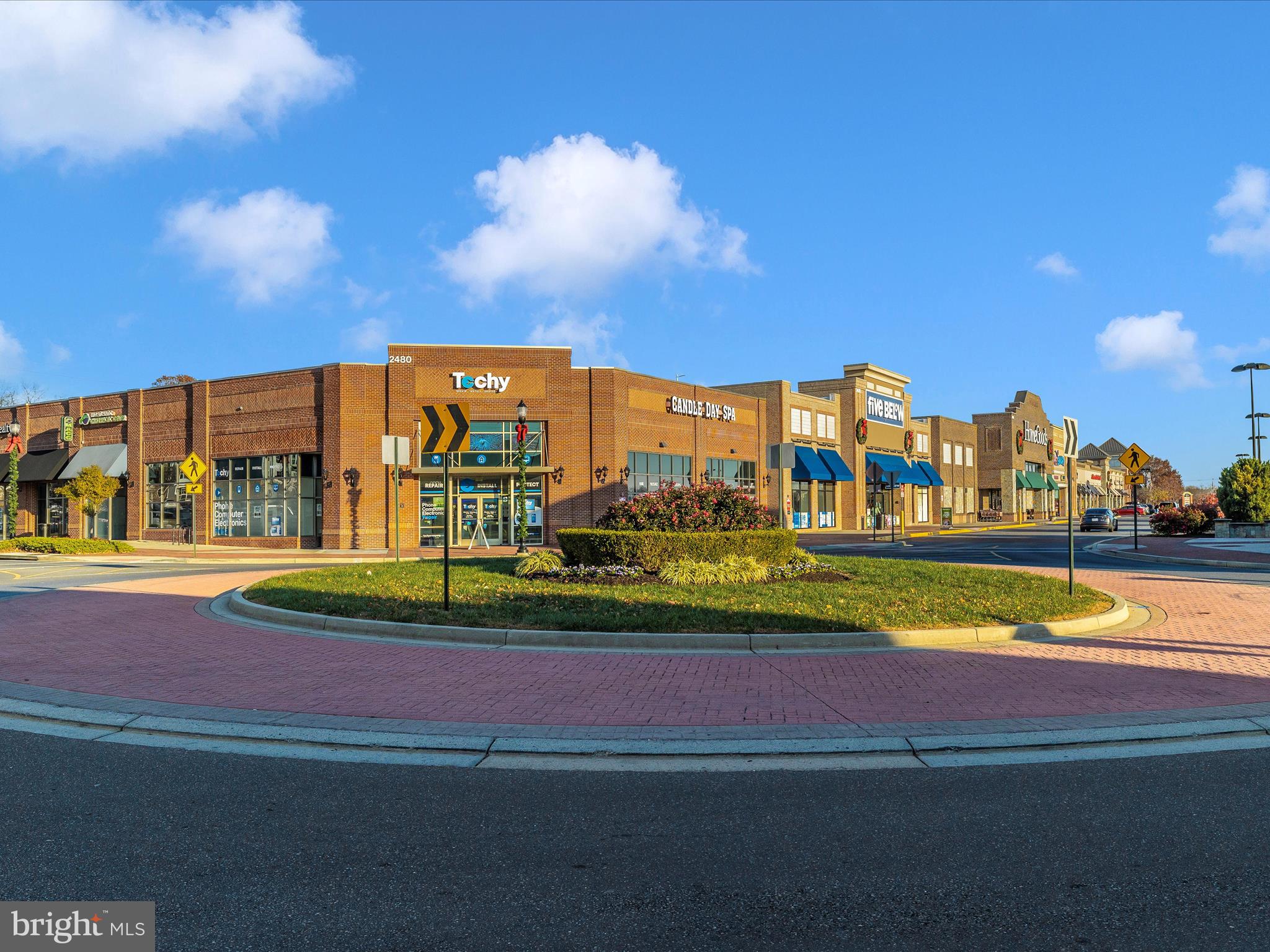 MARKET SQUARE - Residential Lease