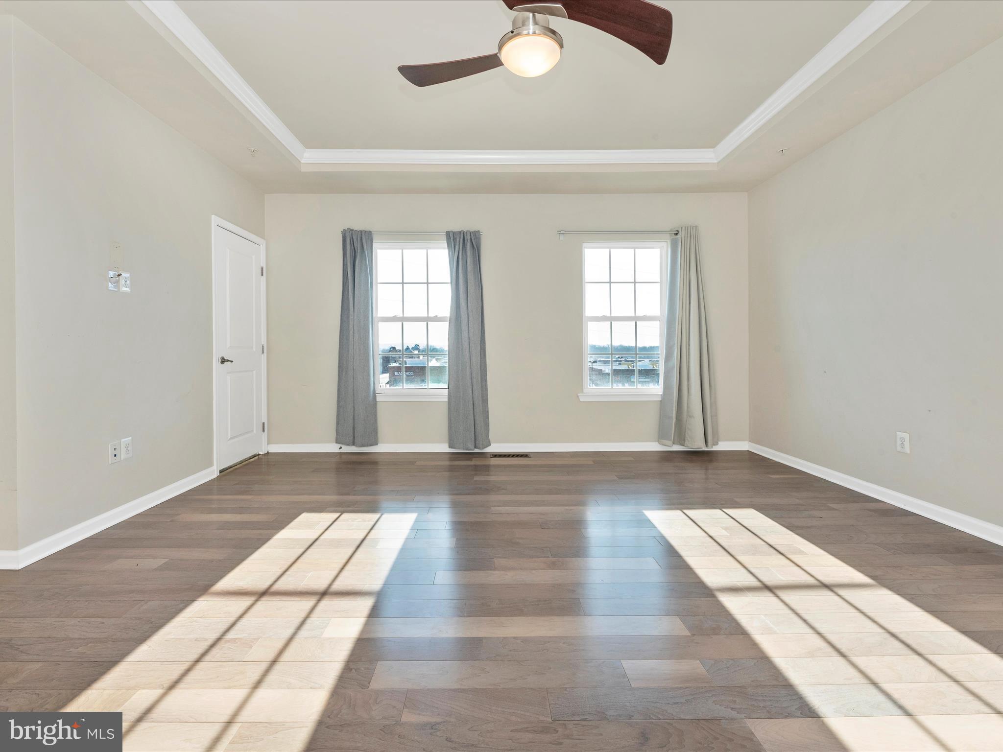 MARKET SQUARE - Residential Lease