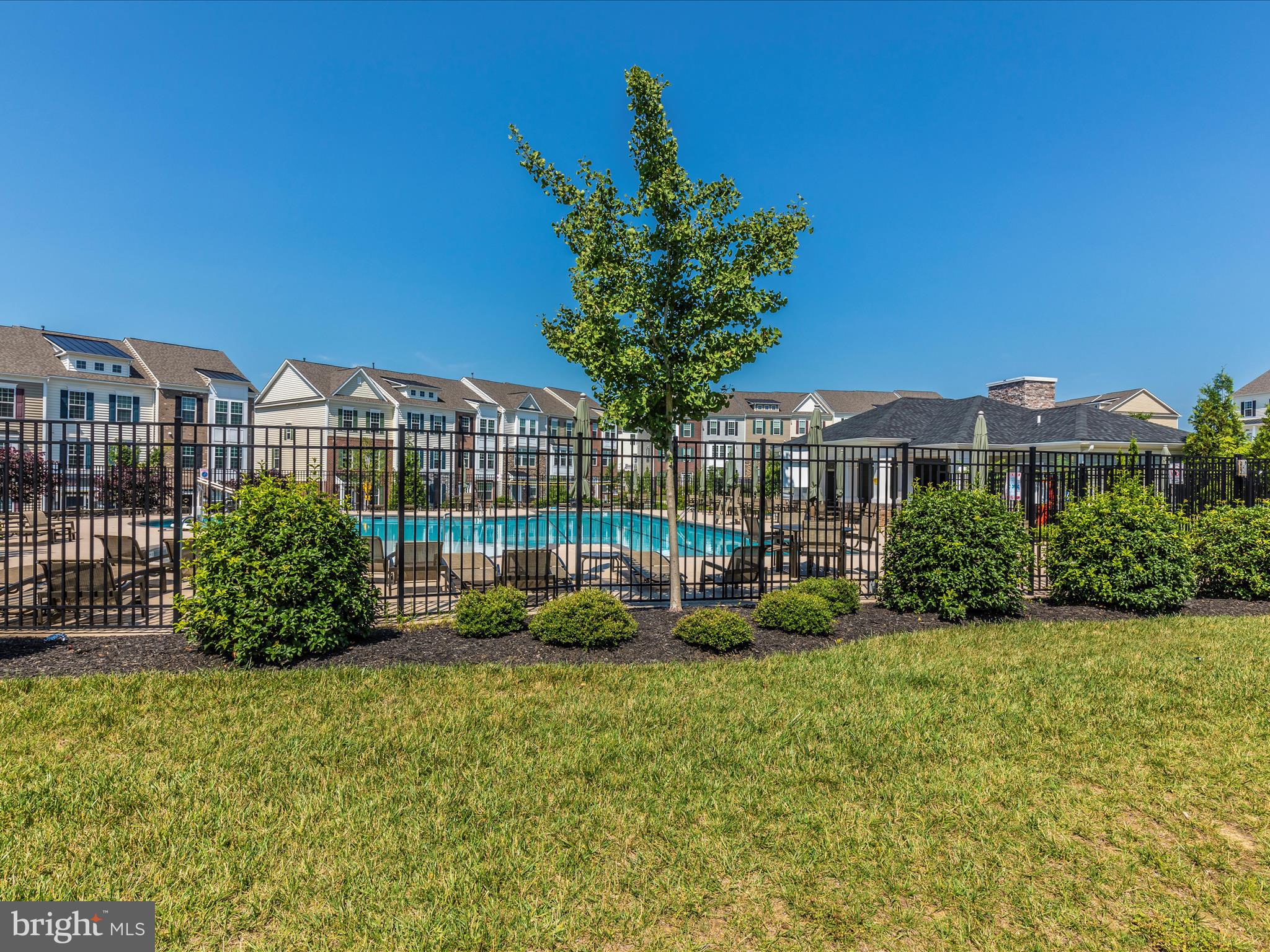 MARKET SQUARE - Residential Lease