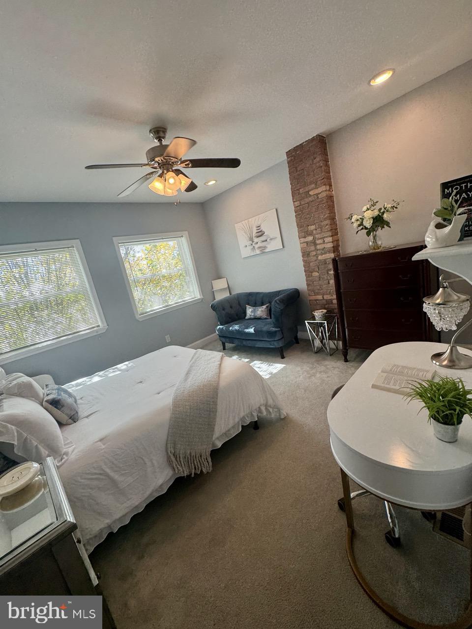 HIGHLANDTOWN - Residential