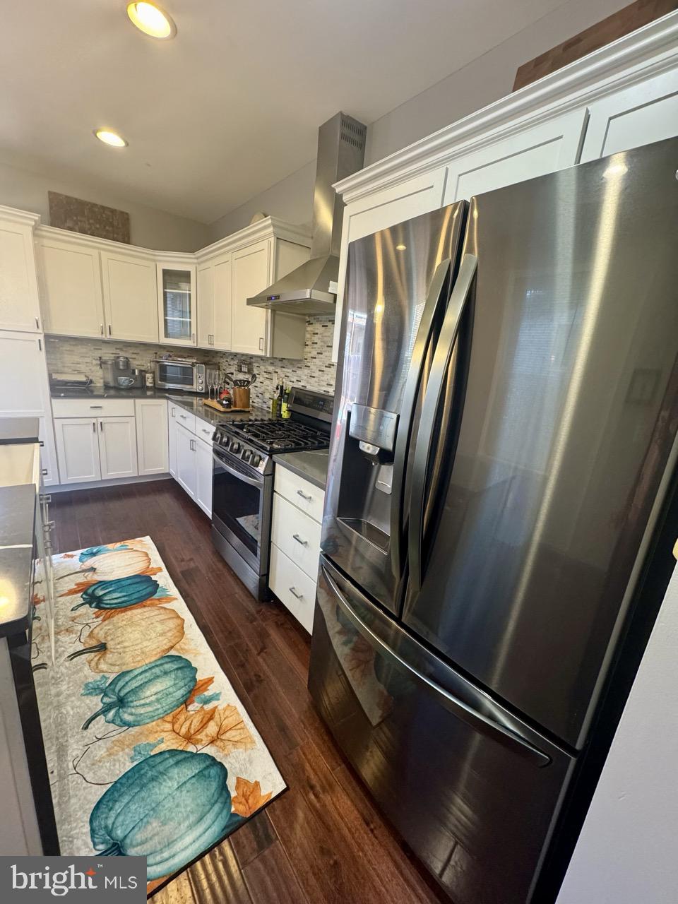 HIGHLANDTOWN - Residential