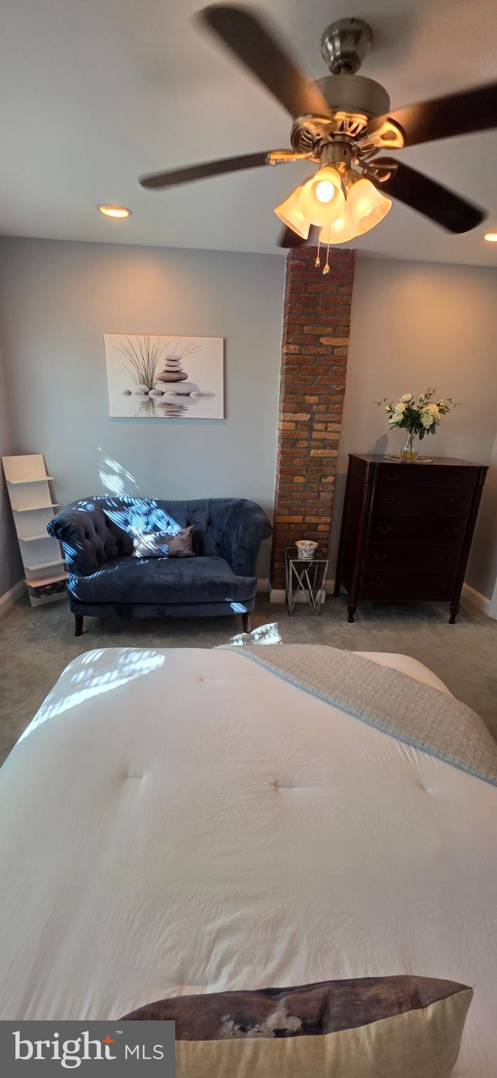 HIGHLANDTOWN - Residential