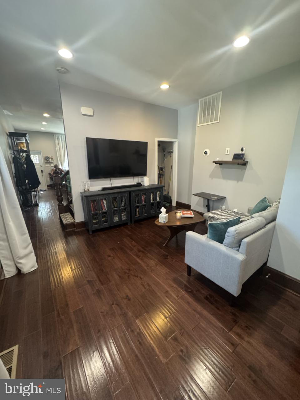 HIGHLANDTOWN - Residential