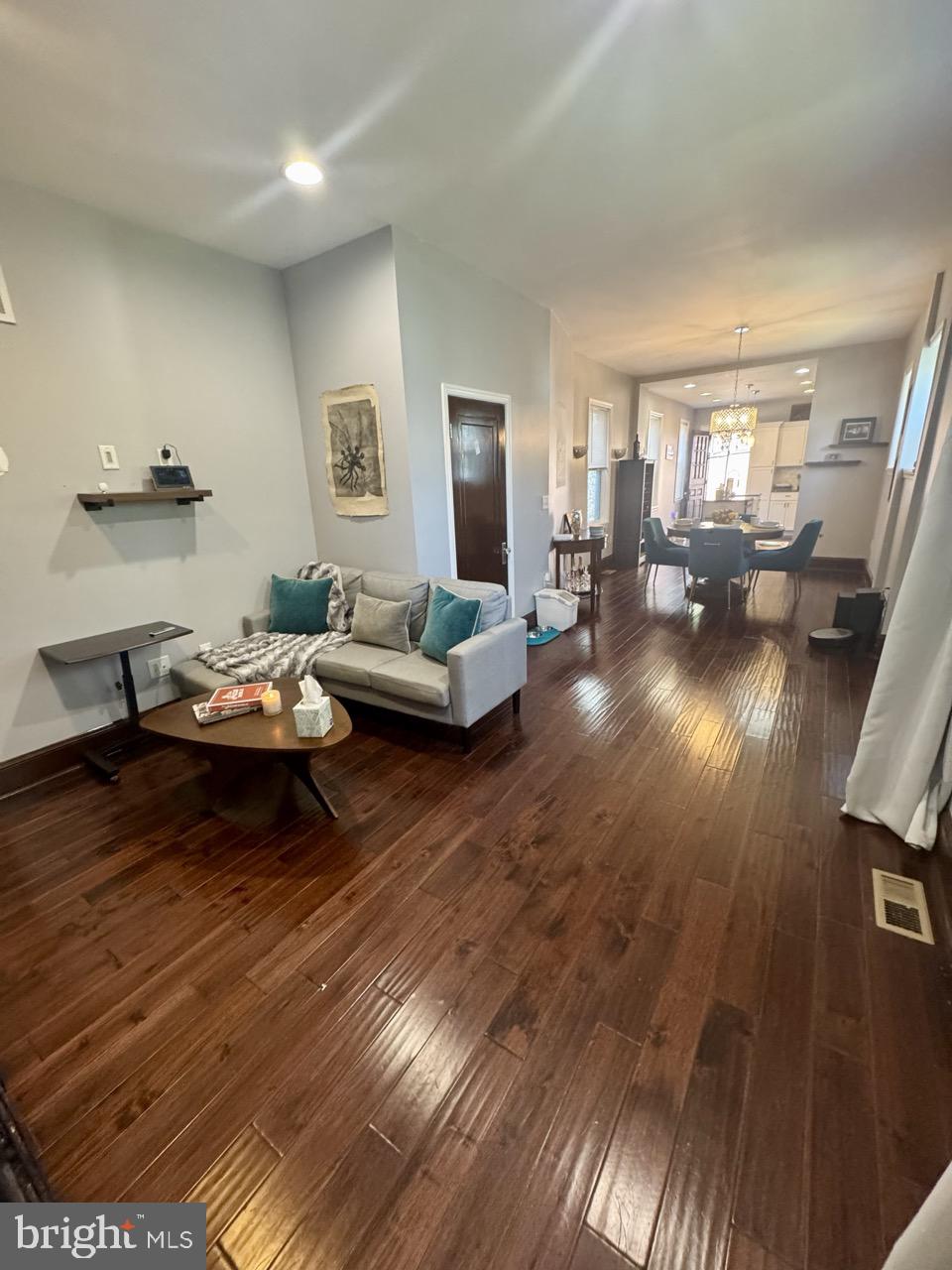 HIGHLANDTOWN - Residential