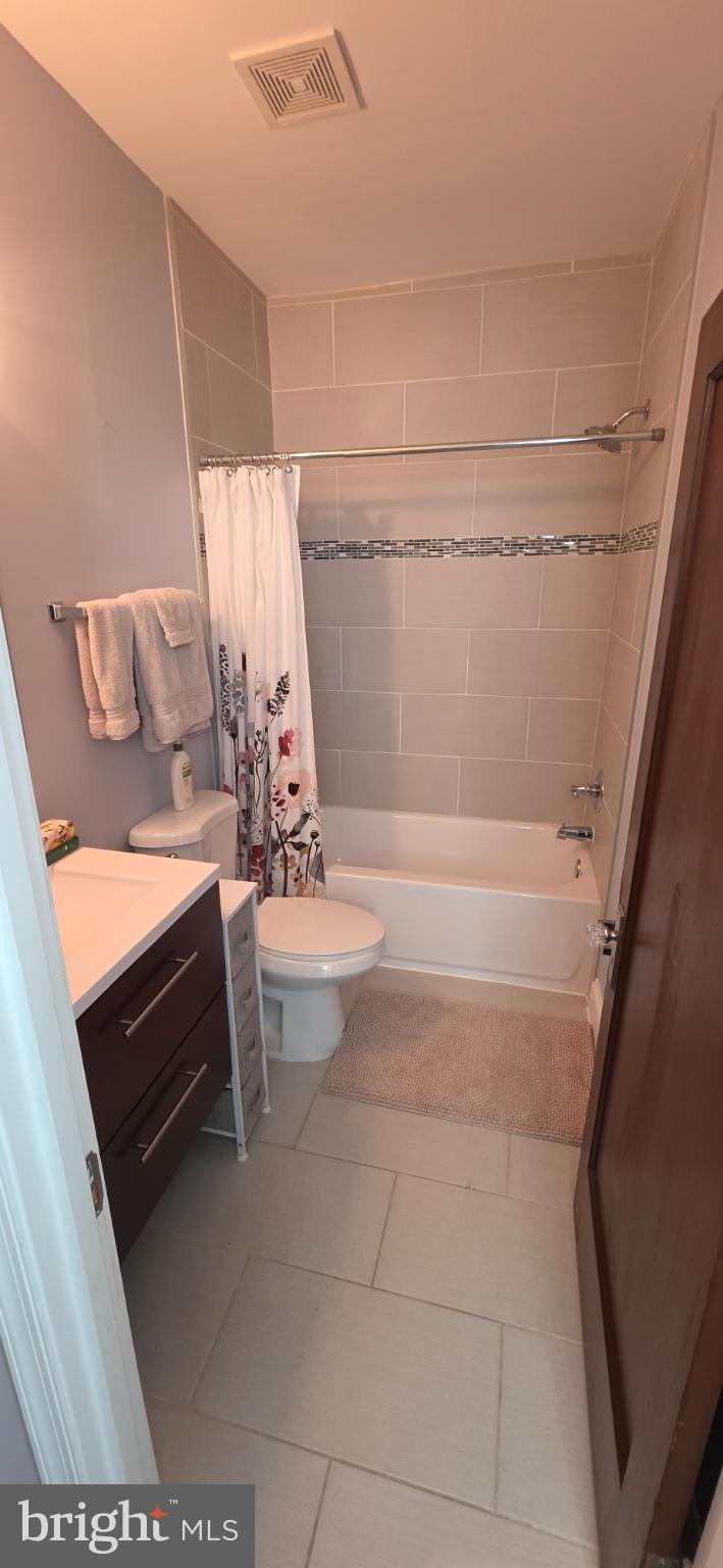 HIGHLANDTOWN - Residential