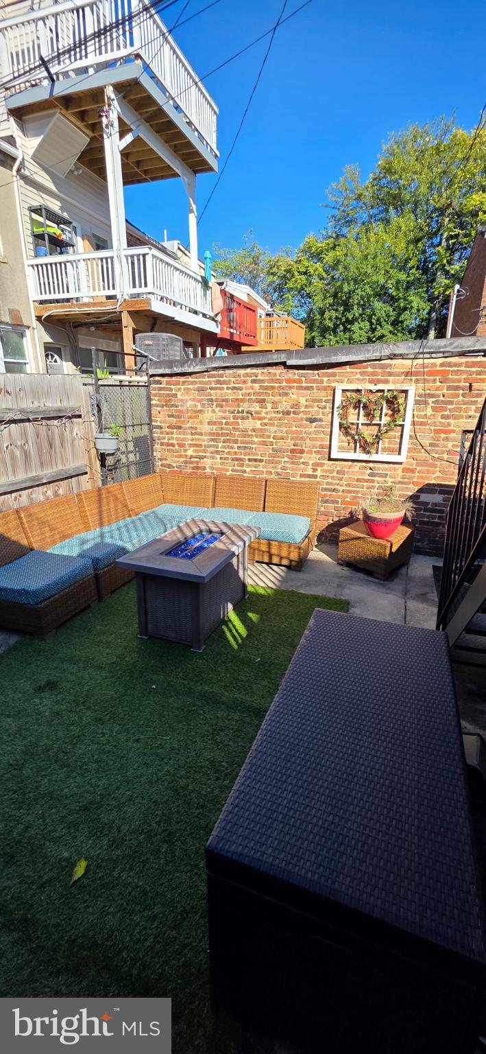 HIGHLANDTOWN - Residential