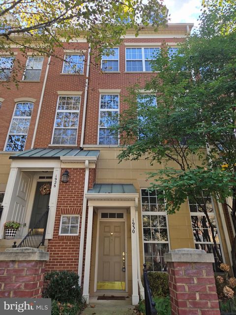1930 CRESCENT PARK DRIVE 29A RESTON VA 20190