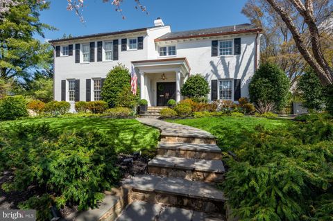 Photo of 5211 DORSET AVE, CHEVY CHASE, MD 20815 (MLS # MDMC2092914)