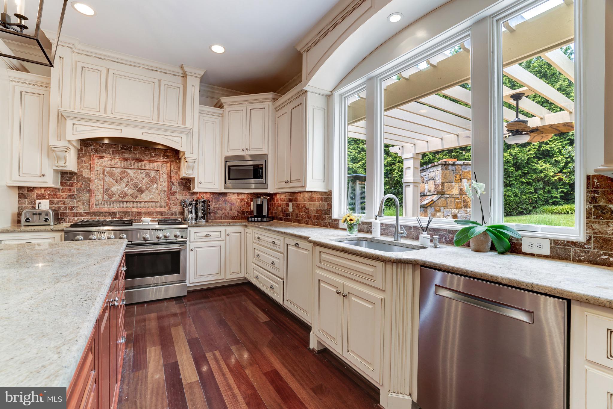 LANGLEY FOREST - Residential