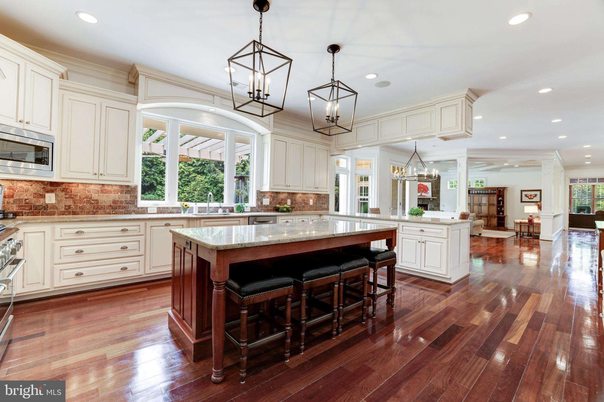 LANGLEY FOREST - Residential