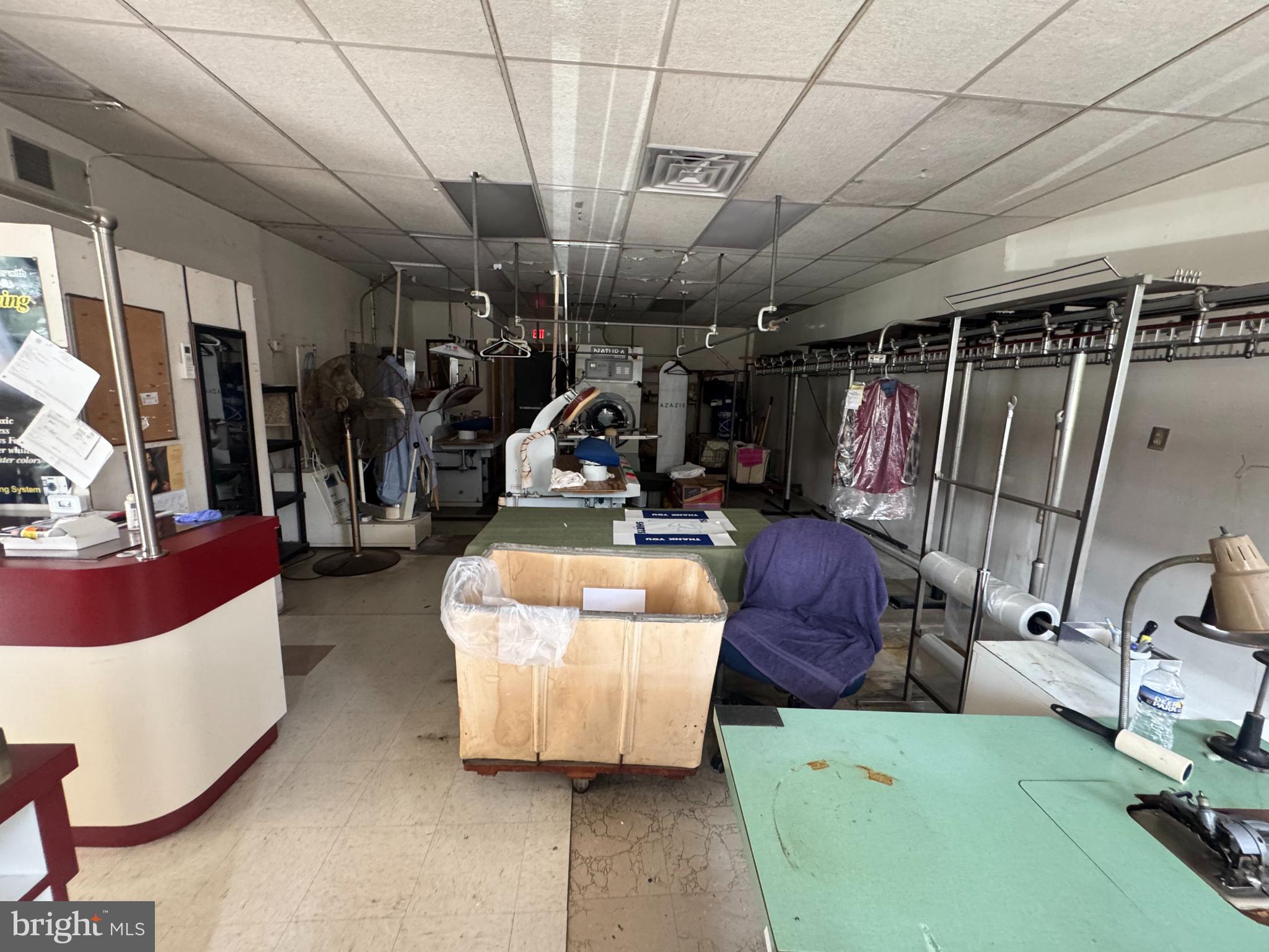 519 LAKEHURST ROAD E