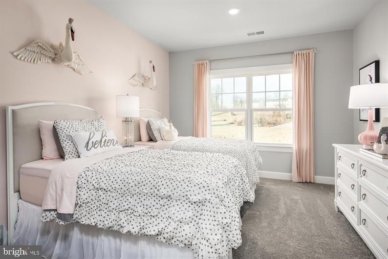 PONDS EDGE - Residential