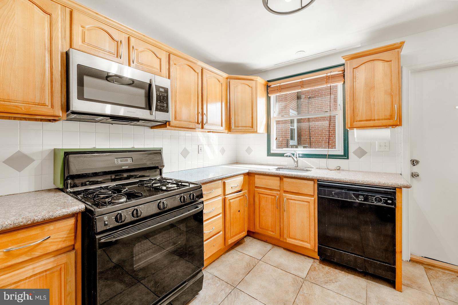 PORT RICHMOND - Residential