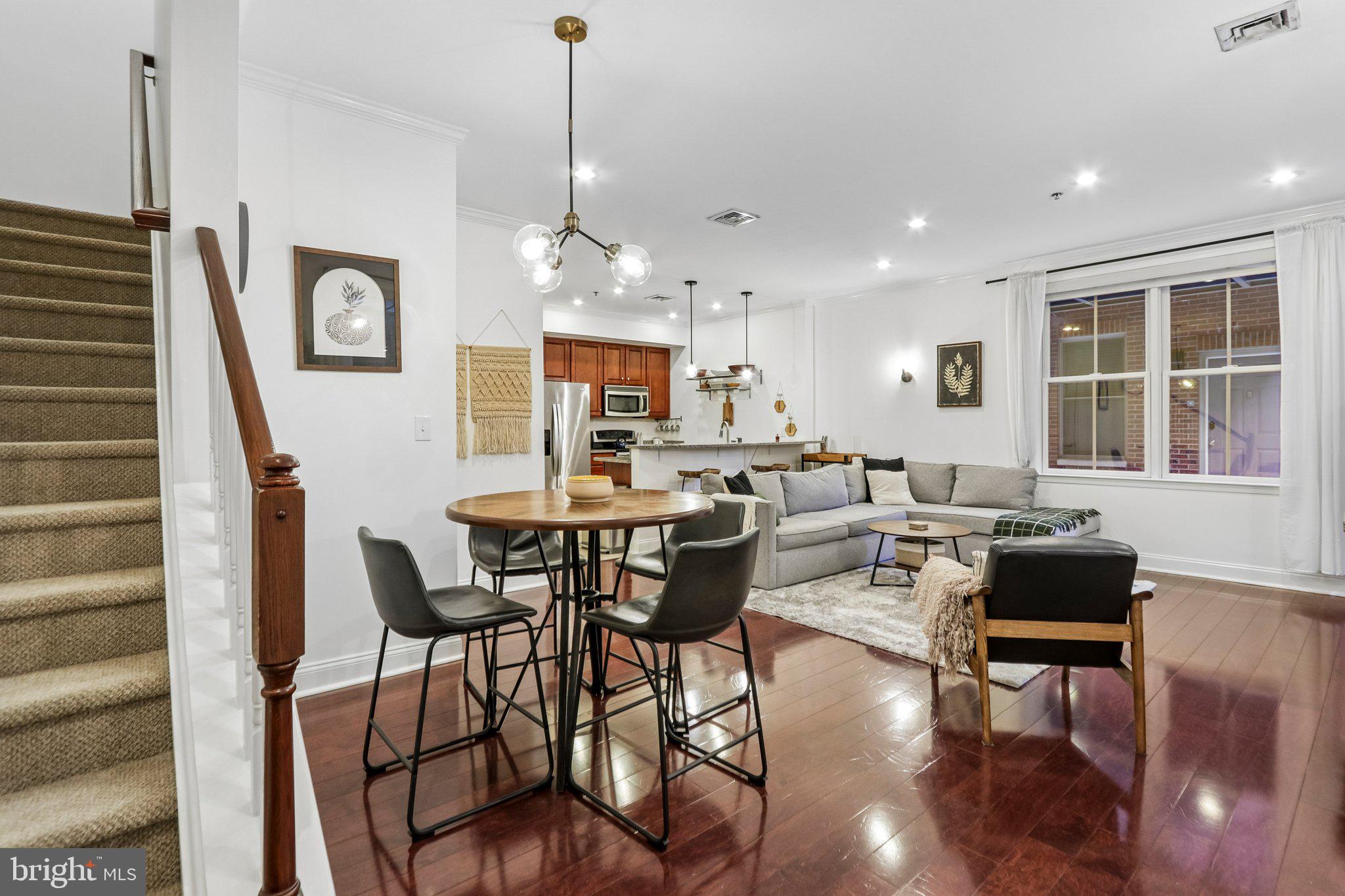 133 N BREAD STREET C1