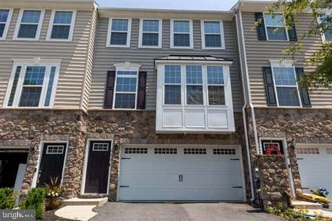 Townhouse For Rent - 220 General Grey Court<br/> New Castle County, NEWARK, DE 19702