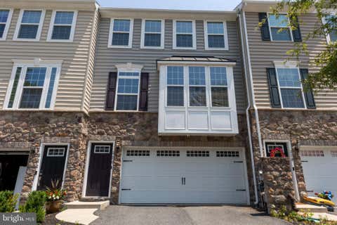 Townhouse For Rent - 220 General Grey Court<br/> NEWARK, DE 19702