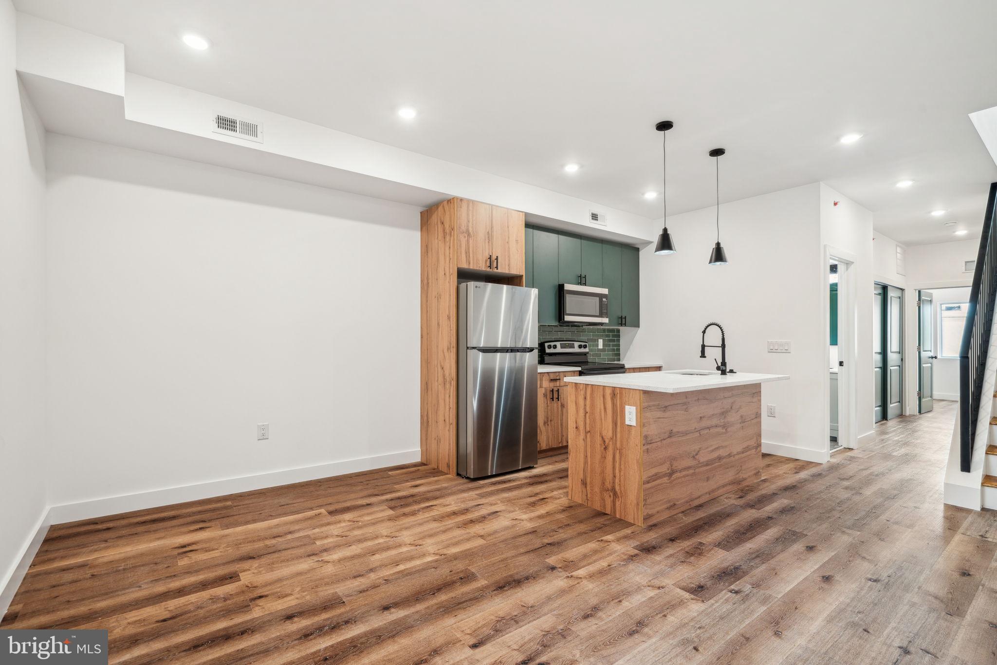 TEMPLE UNIVERSITY - Residential Lease