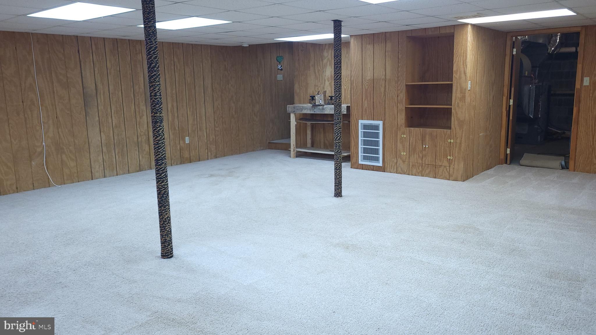 WILLOWS COLONY - Residential Lease