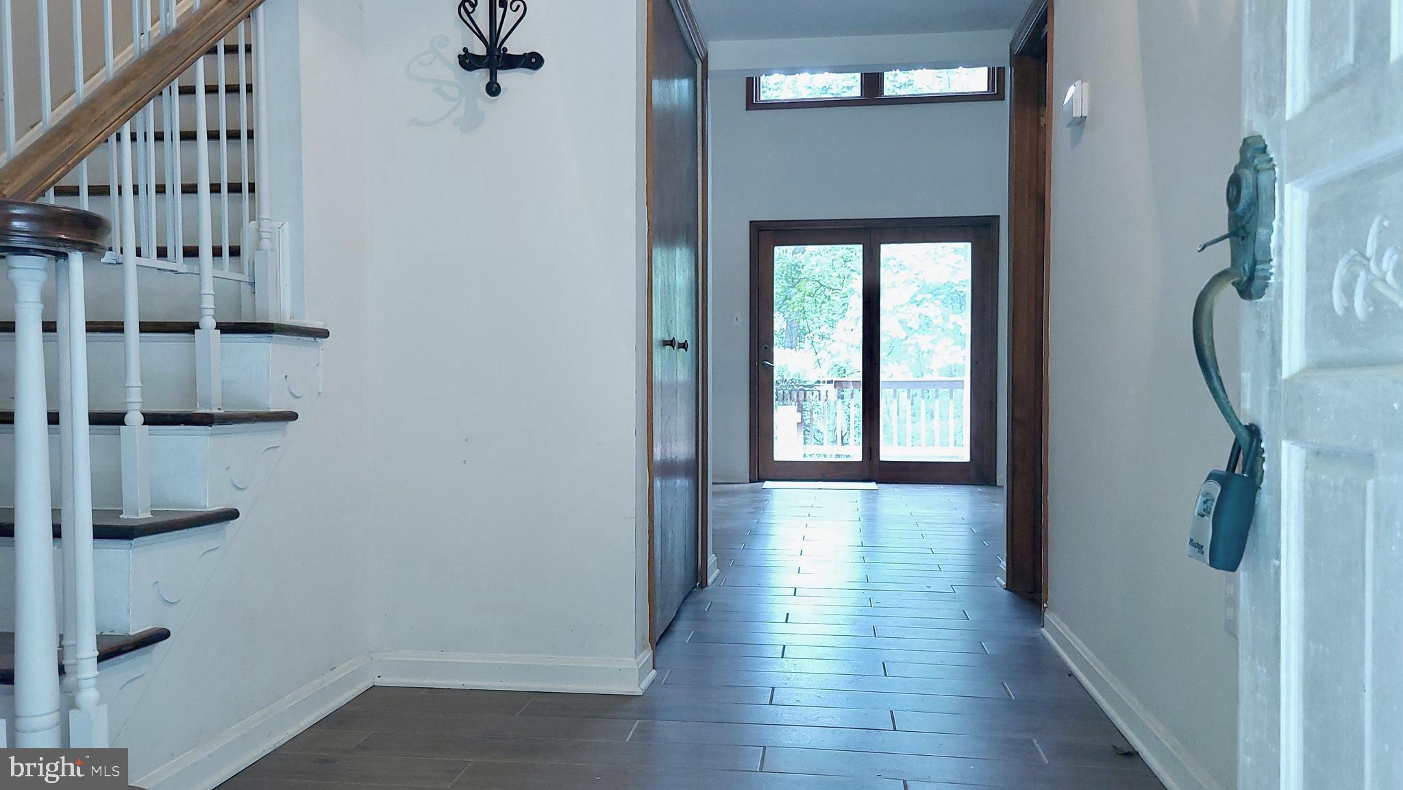 WILLOWS COLONY - Residential Lease