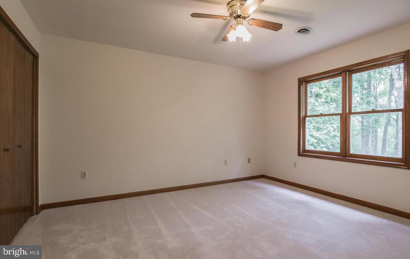 WILLOWS COLONY - Residential Lease