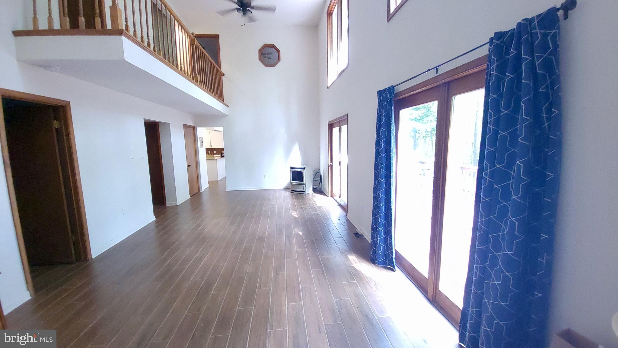 WILLOWS COLONY - Residential Lease