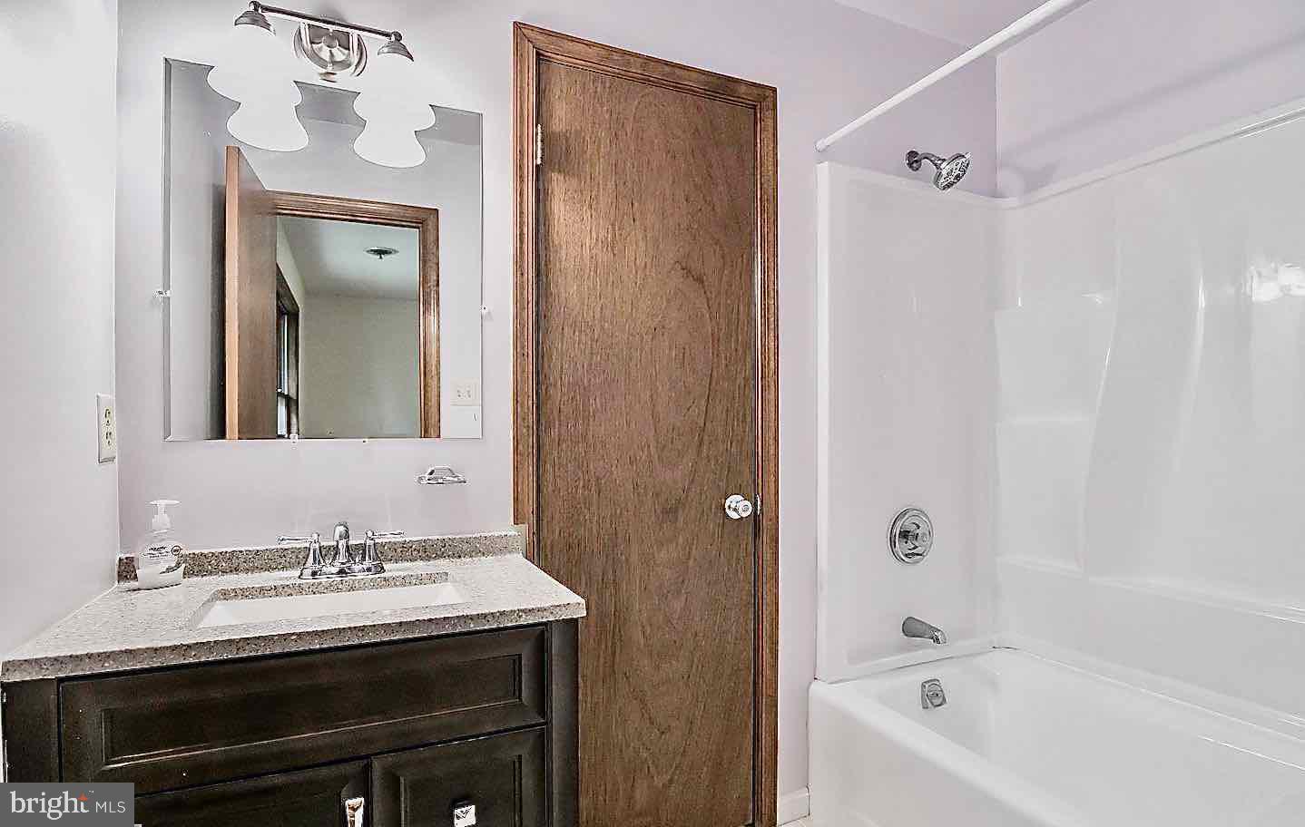 WILLOWS COLONY - Residential Lease