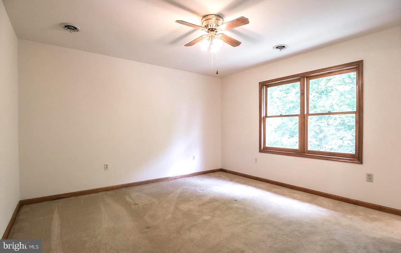 WILLOWS COLONY - Residential Lease