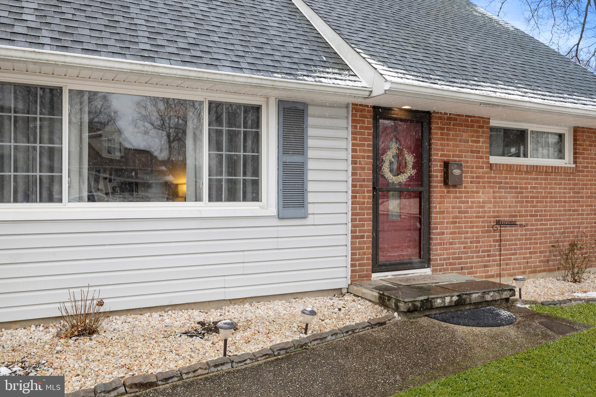 COUNTRY CLUB ESTATES - Residential