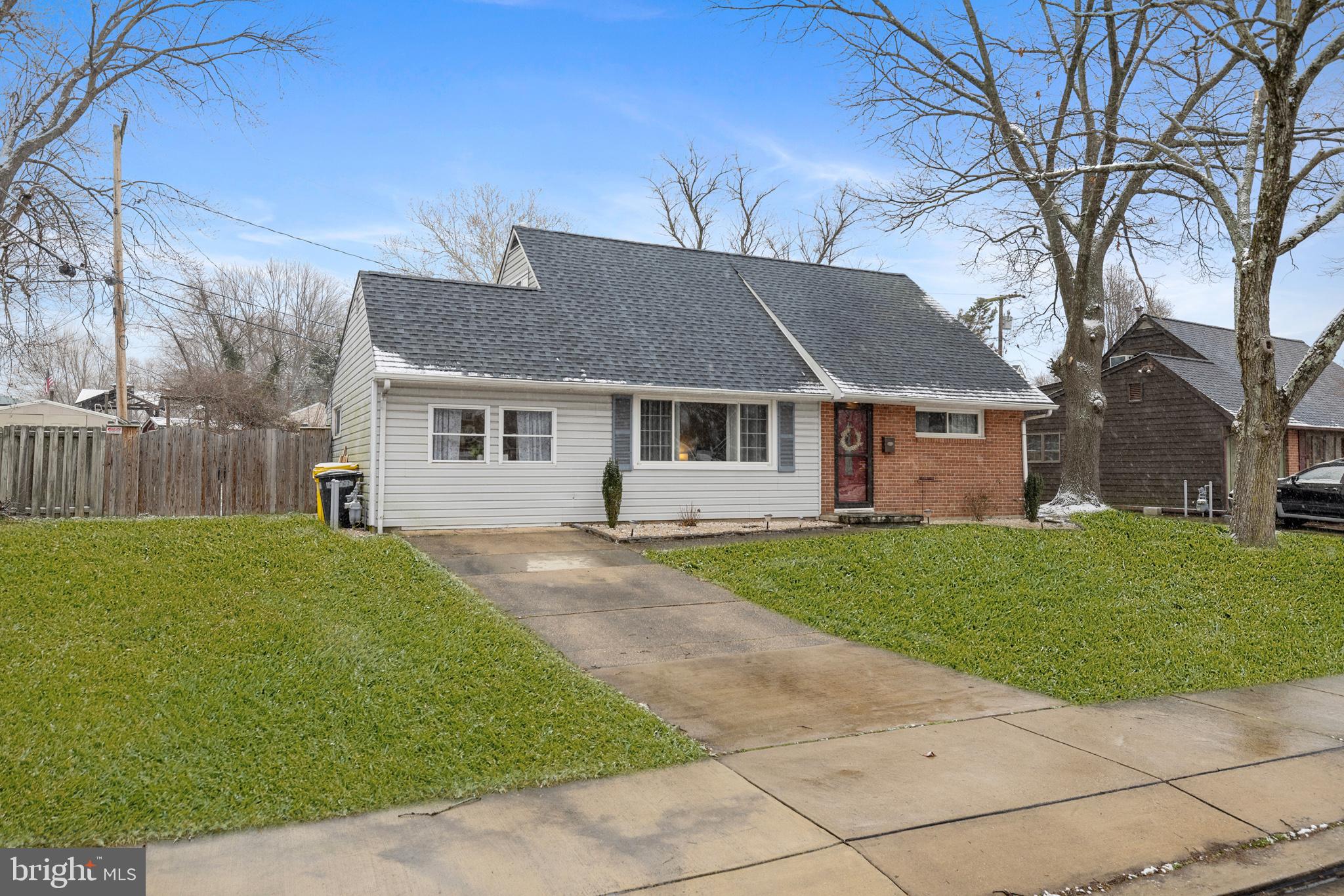 COUNTRY CLUB ESTATES - Residential