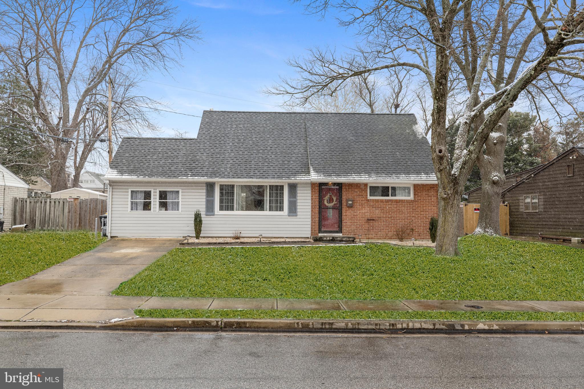 COUNTRY CLUB ESTATES - Residential