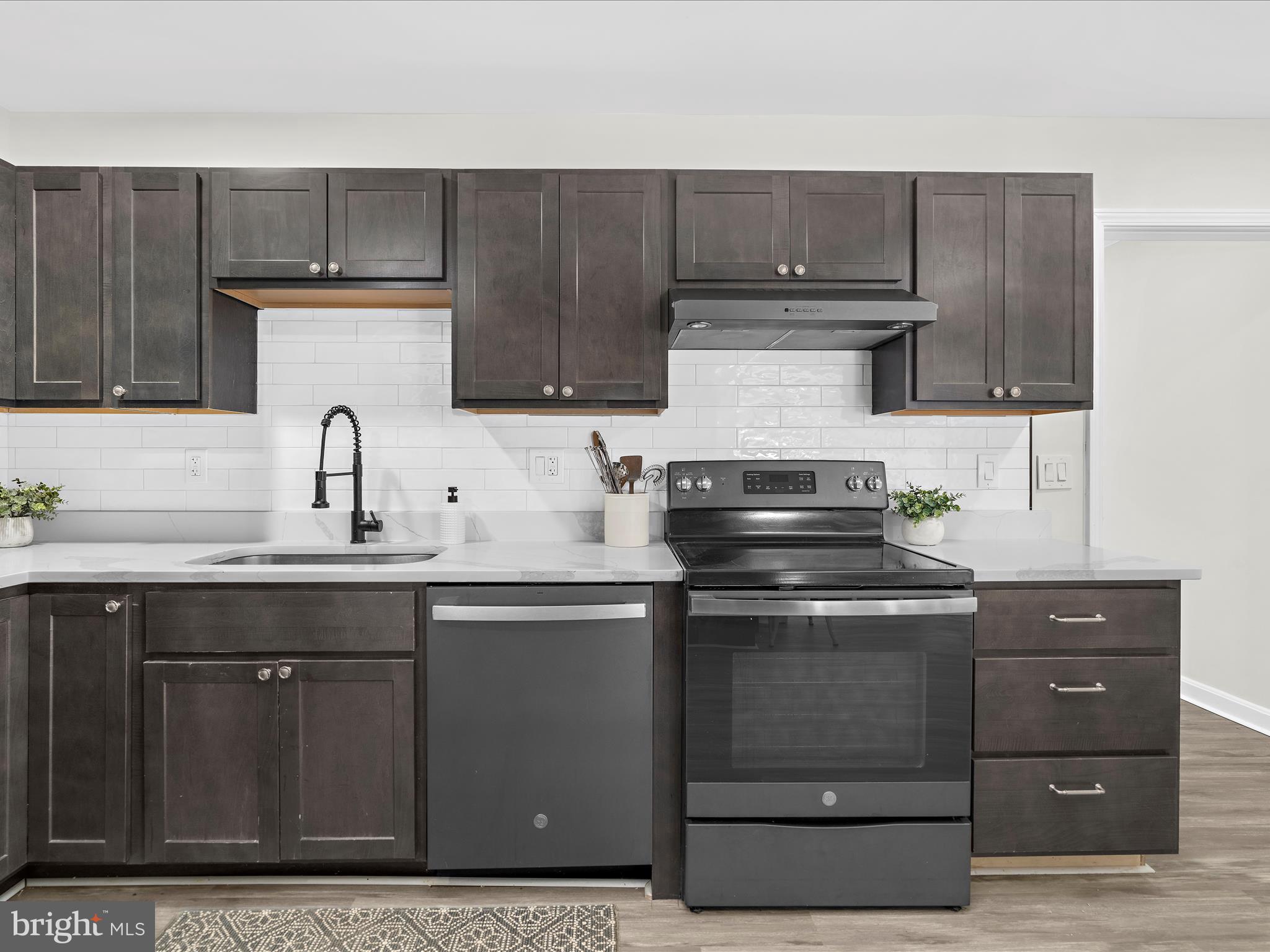 HARBOR VIEW - Residential