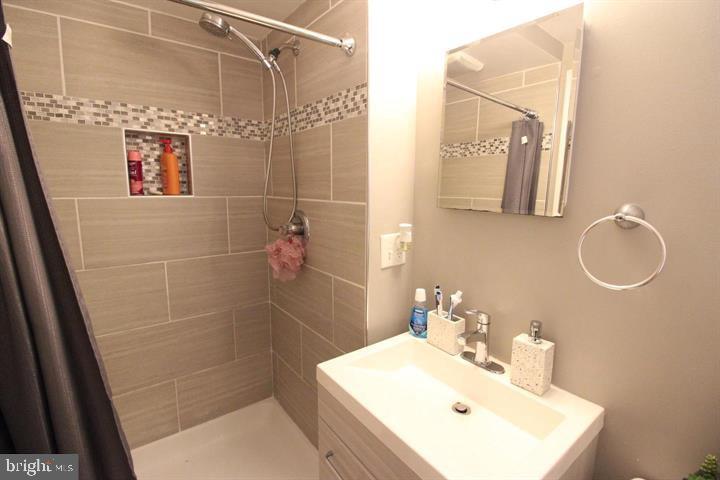 MT ZEPHYR - Residential Lease