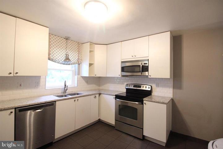 MT ZEPHYR - Residential Lease