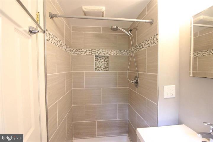 MT ZEPHYR - Residential Lease