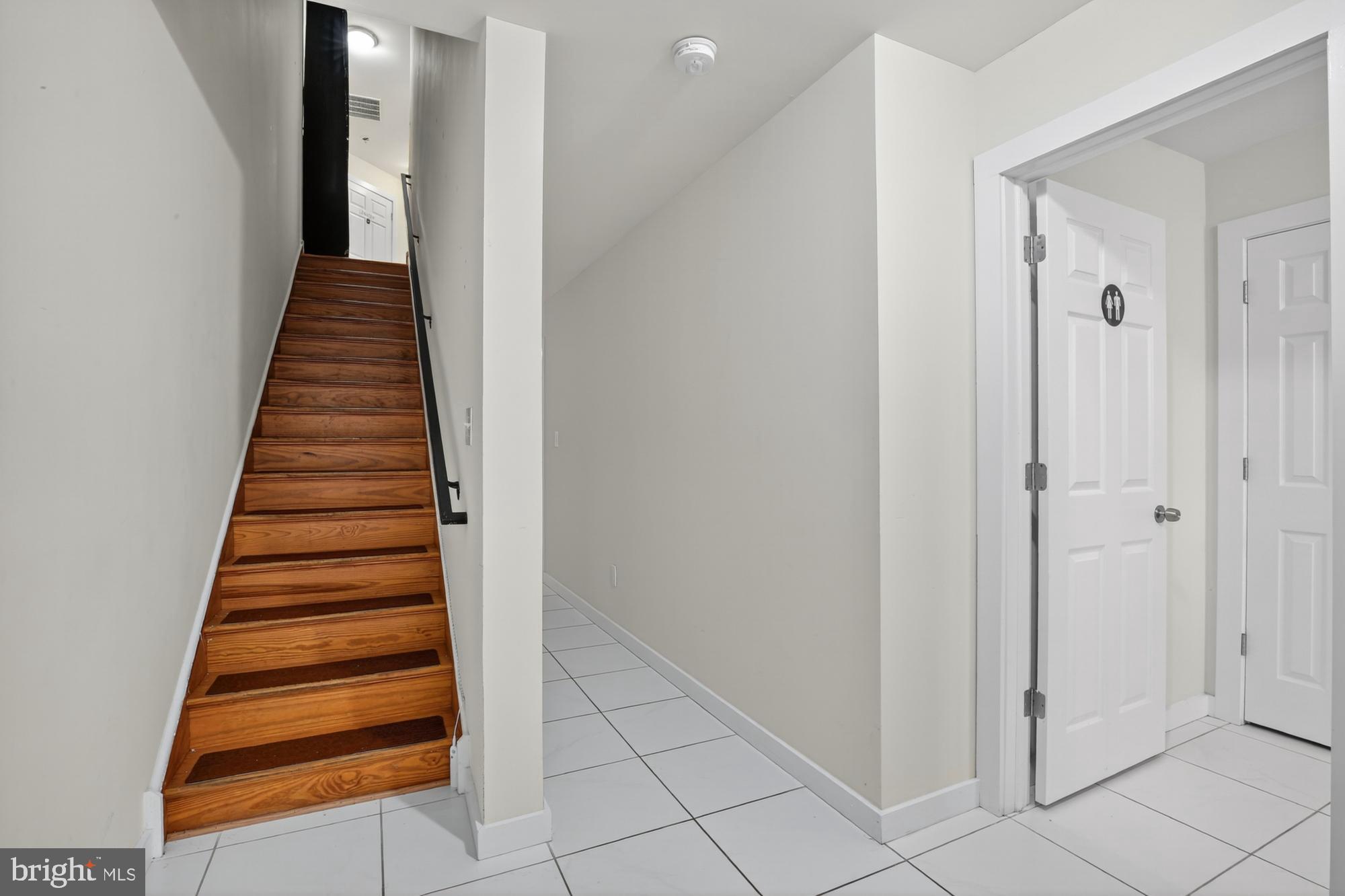 POWELTON VILLAGE - Residential Lease