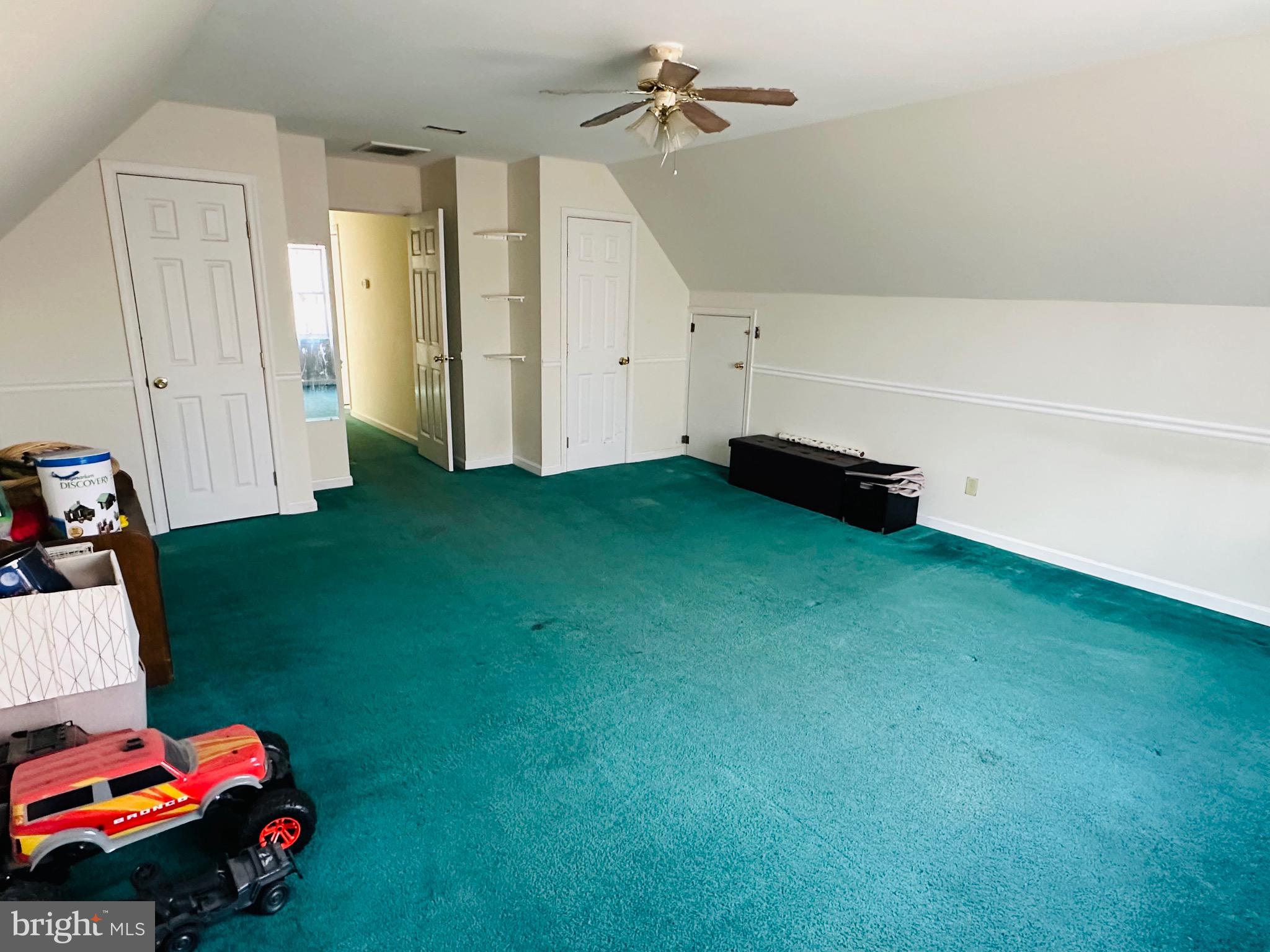 HOLLY CORNER ESTATES - Residential